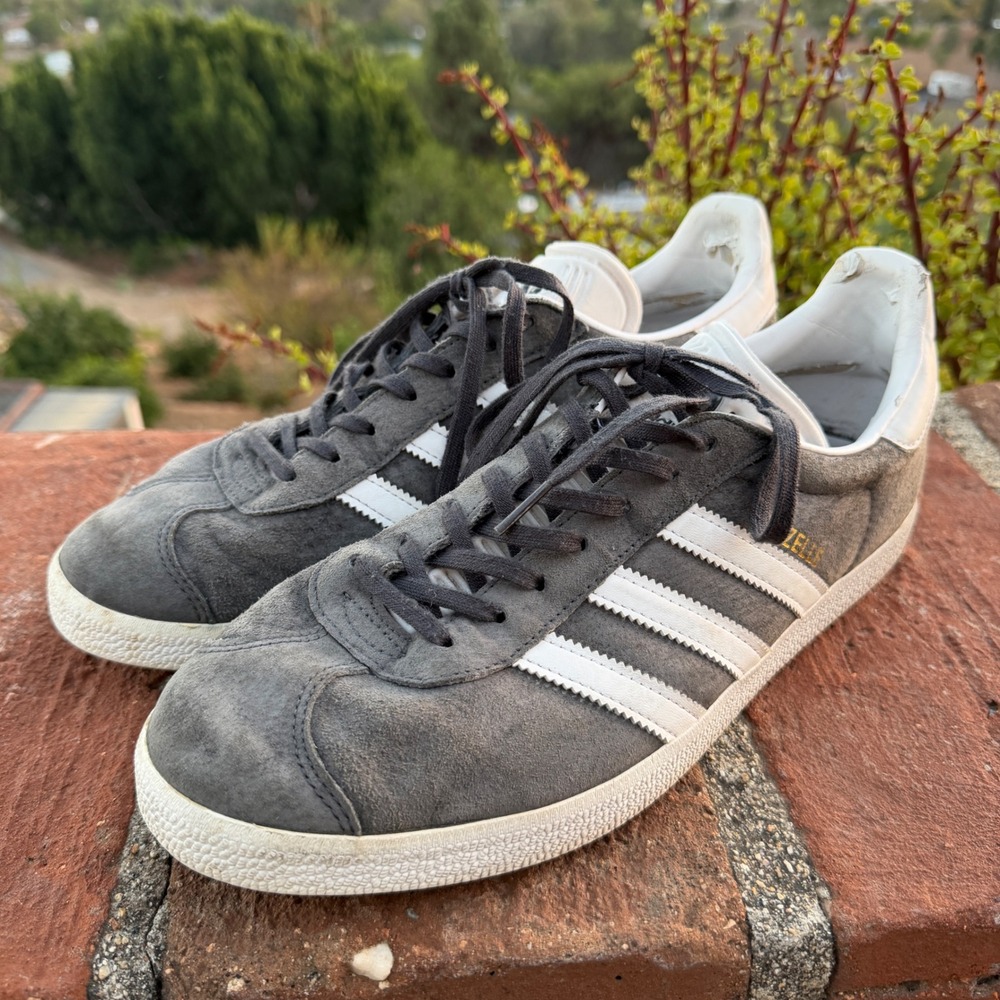 Adidas Gazelle Grey Suede White Sneakers Size 10.5 BB5480 Streetwear Blokecore